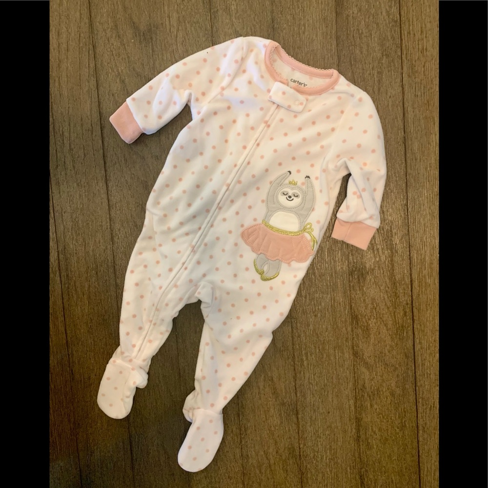 🎀Carter’s Velour Playsuit 6M